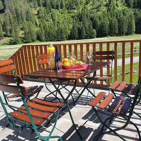 De Nussi's 3 아파트