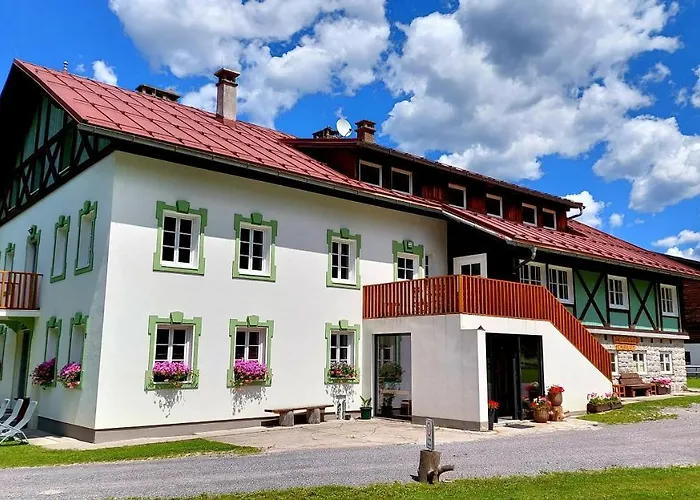 De Nussi's 3 * Bach (Tyrol)