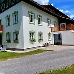 Apartman De Nussi's 3